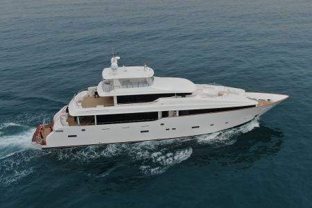 Custom Yachts - 125